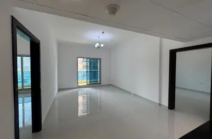 شقة - 3 غرف نوم - 4 حمامات للايجار في مساكن النخبة رقم 7 - مساكن النخبة الرياضية - مدينة دبي الرياضية - دبي