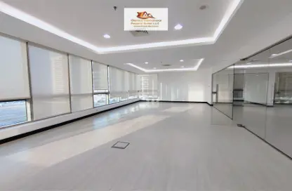 Empty Room image for: Office Space - Studio - 4 Bathrooms for rent in Sheikha Salama Tower - Khalidiya Street - Al Khalidiya - Abu Dhabi, Image 1