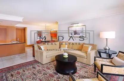 Hotel  and  Hotel Apartment - 2 Bedrooms - 3 Bathrooms for rent in Ritz Carlton - DIFC - Dubai