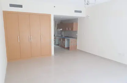 شقة - 1 حمام للايجار في ماي رزدنس - الضاحية 10 - قرية جميرا الدائرية - دبي