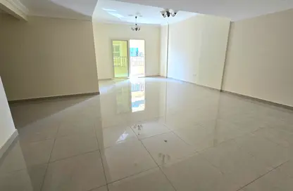 Apartment - 2 Bedrooms - 3 Bathrooms for rent in Muwailih Building - Muwaileh - Sharjah