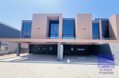 Villa - 2 Bedrooms - 4 Bathrooms for rent in Robinia - Masaar - Tilal City - Sharjah