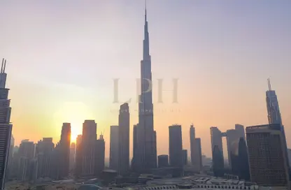 Apartment - 2 Bedrooms - 2 Bathrooms for sale in Vida Dubai Mall Tower 1 - Vida Residences Dubai Mall - Downtown Dubai - Dubai