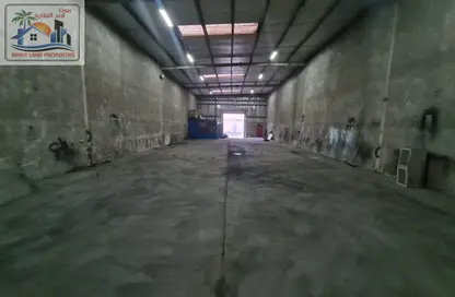 Warehouse - Studio for rent in Industrial Building 13 - Industrial Area 13 - Sharjah Industrial Area - Sharjah