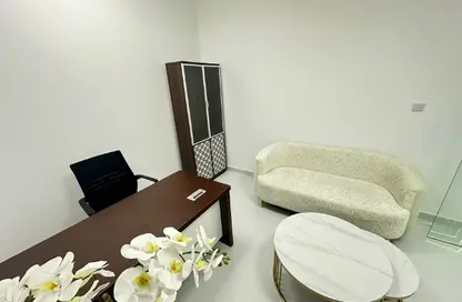 Office Space - Studio - 1 Bathroom for rent in Red Avenue - Al Garhoud - Dubai