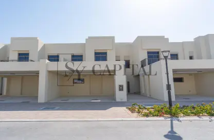Outdoor Building image for: Villa - 3 Bedrooms - 3 Bathrooms for rent in Reem Townhouses - Town Square - Dubai, Image 1