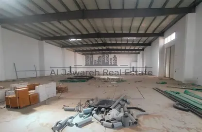 Warehouse - Studio - 4 Bathrooms for rent in Umm Al Thuoob - Umm Al Quwain