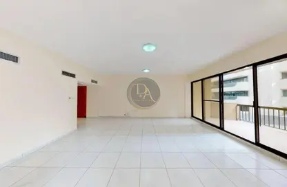 Apartment - 3 Bedrooms - 3 Bathrooms for rent in Golden Sands 1 - Mankhool - Bur Dubai - Dubai