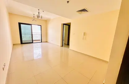 Apartment - 2 Bedrooms - 3 Bathrooms for rent in Muwaileh 29 Building - Muwaileh - Sharjah