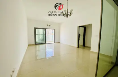 شقة - 2 غرف نوم - 2 حمامات للايجار في برج العبير - قرية الجميرا سركل - دبي