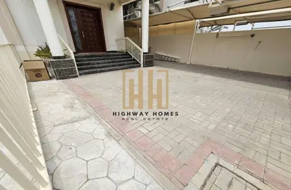 Villa - 4 Bedrooms - 5 Bathrooms for rent in Al Hazana - Al Riqqa - Sharjah