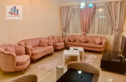 Living Room image for: Apartment - 1 Bedroom - 2 Bathrooms for rent in Rose Tower - Al Khan - Sharjah, Image 1