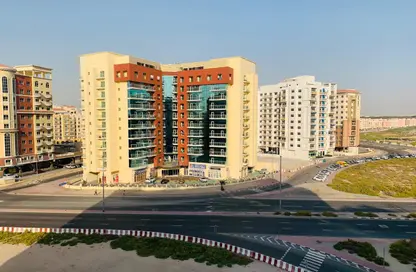 شقة - غرفة نوم - 2 حمامات للايجار في ليدي راتان مانور - منطقة مركز الأعمال - المدينة الدولية - دبي