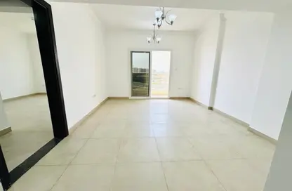 Apartment - 1 Bedroom - 2 Bathrooms for rent in Muwaileh 29 Building - Muwaileh - Sharjah