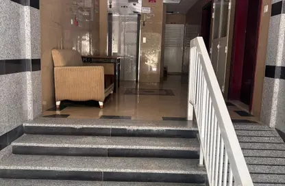 مجمع سكني - 8 غرف نوم - 8 حمامات للبيع في تجارية مويلح - الشارقة