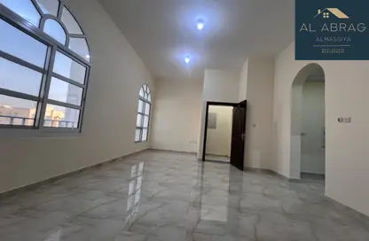 Apartment - Studio - 1 Bathroom for rent in Shakhbout City - Abu Dhabi