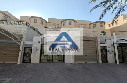 Apartment - 3 Bedrooms - 5 Bathrooms for rent in Mushrif Gardens - Al Mushrif - Abu Dhabi
