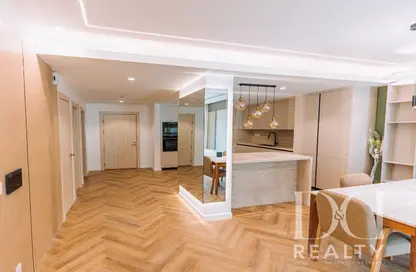 Apartment - 2 Bedrooms - 4 Bathrooms for sale in Jash Hamad - Shoreline Apartments - Palm Jumeirah - Dubai