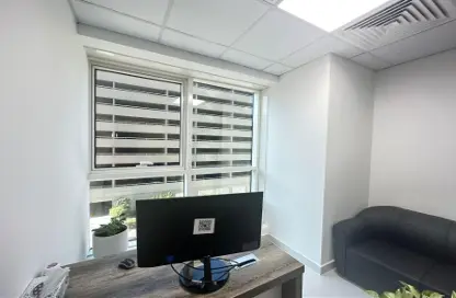 مكتب - استوديو - 2 حمامات للايجار في أسبن - شارع الشيخ زايد - دبي