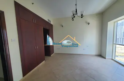 شقة - 2 غرف نوم - 3 حمامات للايجار في واحة السيليكون - دبي