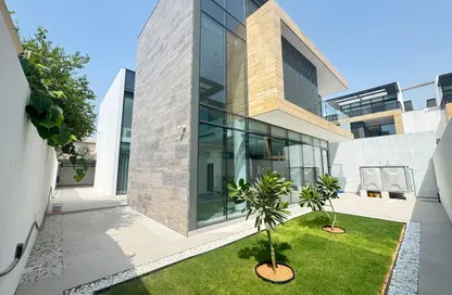 Villa - 5 Bedrooms - 7 Bathrooms for rent in Jumeirah 1 Villas - Jumeirah 1 - Jumeirah - Dubai