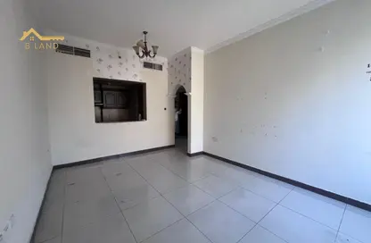 شقة - غرفة نوم - 2 حمامات للايجار في المحطة - القاسمية - الشارقة شقة - غرفة نوم - 2 حمامات للايجار في المحطة - القاسمية - الشارقة