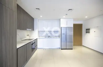 Kitchen image for: Apartment - 2 Bedrooms - 3 Bathrooms for rent in Beach Vista - EMAAR Beachfront - Dubai Harbour - Dubai, Image 1