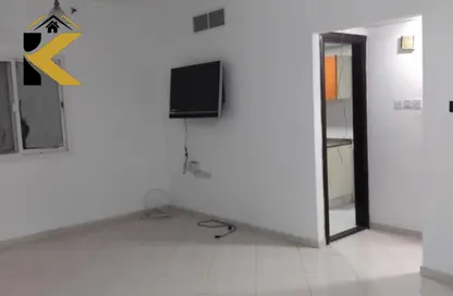 Apartment - Studio - 1 Bathroom for rent in Al Naemiya Tower 2 - Al Naemiya Towers - Al Nuaimiya - Ajman