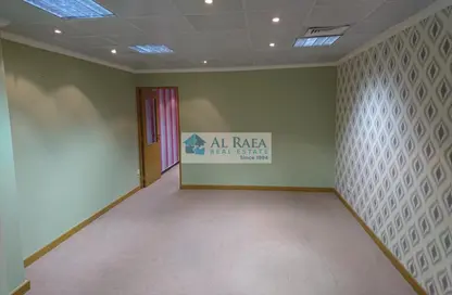 Empty Room image for: Office Space - Studio - 1 Bathroom for rent in Abu Hail Road - Abu Hail - Deira - Dubai, Image 1