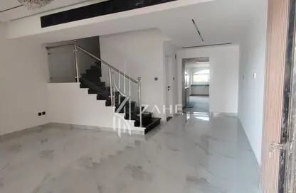 فيلا - 3 غرف نوم - 5 حمامات للايجار في مسكن الامير - قرية الجميرا سركل - دبي