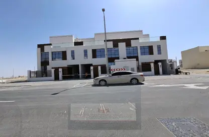 تاون هاوس - 3 غرف نوم - 4 حمامات للايجار في مدينة زايد - أبوظبي