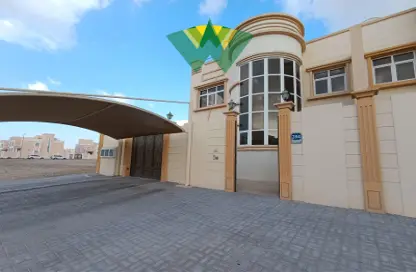 فيلا - 4 غرف نوم - 6 حمامات للايجار في مركز محمد بن زايد - مدينة محمد بن زايد - أبوظبي