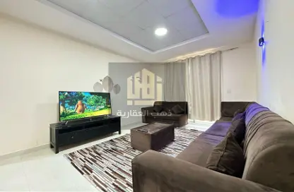 Living Room image for: Apartment - 1 Bedroom - 1 Bathroom for rent in Al Rashidiya Towers - Al Rashidiya - Ajman Downtown - Ajman, Image 1