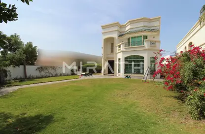 Villa - 5 Bedrooms - 6 Bathrooms for rent in Jumeirah 1 Villas - Jumeirah 1 - Jumeirah - Dubai