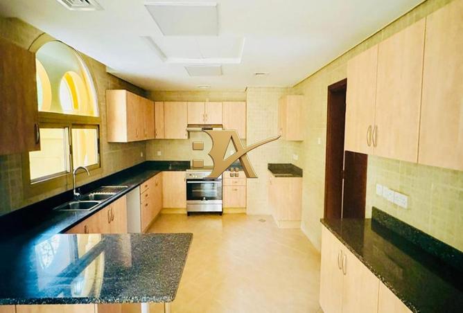 15945300 - Property Image 2