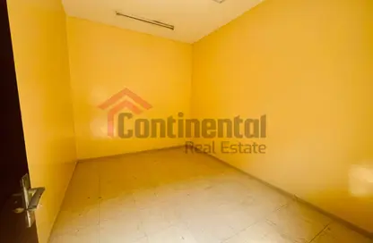 سكن عمال - استوديو - 8 حمامات للايجار في المنطقة الصناعية 11 - المنطقة الصناعية بالشارقة - الشارقة سكن عمال - استوديو - 8 حمامات للايجار في المنطقة الصناعية 11 - المنطقة الصناعية بالشارقة - الشارقة