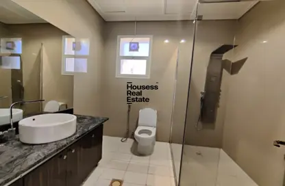 Bathroom image for: Villa - 5 Bedrooms - 7 Bathrooms for rent in Al Barsha South 2 - Al Barsha South - Al Barsha - Dubai, Image 1