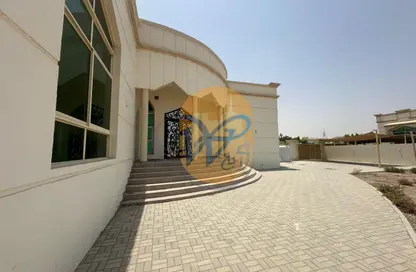 فيلا - 2 غرف نوم - 3 حمامات للايجار في الرفاع - رأس الخيمة