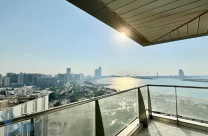 Apartment - 3 Bedrooms - 4 Bathrooms for rent in Baynuna Tower 2 - Corniche Road - Abu Dhabi