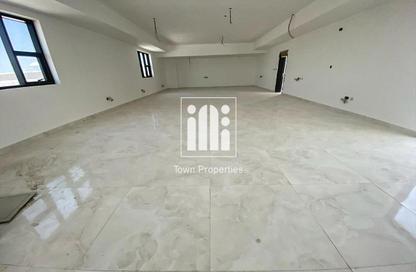 Villa - 7+ Bedrooms - 7+ Bathrooms for rent in Shakhbout City - Abu Dhabi