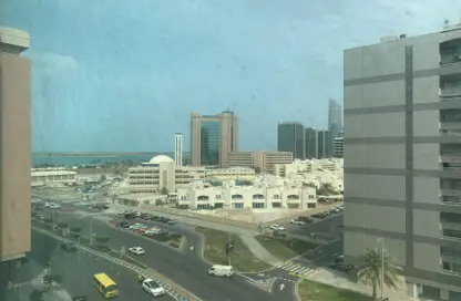 Apartment - 4 Bedrooms - 5 Bathrooms for rent in Corniche Road - Abu Dhabi