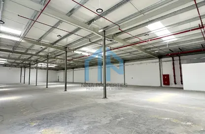 Shop - Studio for rent in RAS - Umm Ramool - Dubai
