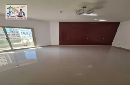 شقة - 2 غرف نوم - 3 حمامات للايجار في برج ظبيان - المجاز 2 - المجاز - الشارقة