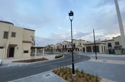 Townhouse - 2 Bedrooms - 3 Bathrooms for rent in Bloom Living - Zayed City (Khalifa City C) - Khalifa City - Abu Dhabi