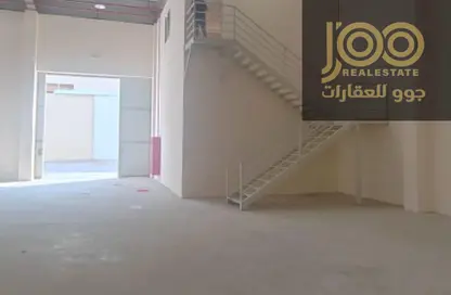 مستودع - استوديو - 2 حمامات للايجار في أم الثعوب - أم القيوين