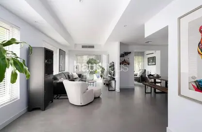 Villa - 2 Bedrooms - 2 Bathrooms for sale in Springs 10 - The Springs - Dubai