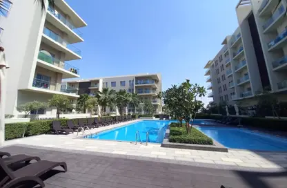 شقة - غرفة نوم - 2 حمامات للبيع في شقق حديقة الزاهية - الزاهية - تجارية مويلح - الشارقة