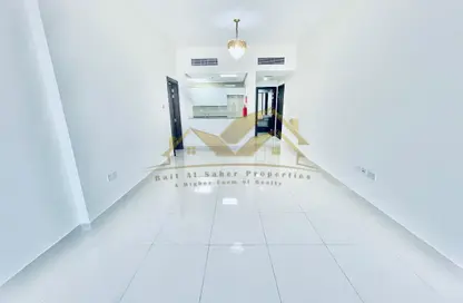 Apartment - 1 Bedroom - 2 Bathrooms for rent in Jumeirah Garden City - Al Satwa - Dubai