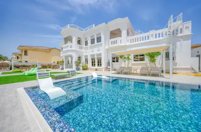 Villa - 6 Bedrooms - 7+ Bathrooms for rent in Signature Villas Frond B - Signature Villas - Palm Jumeirah - Dubai