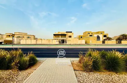 Villa - Studio - 7+ Bathrooms for rent in Khalifa City - Abu Dhabi
